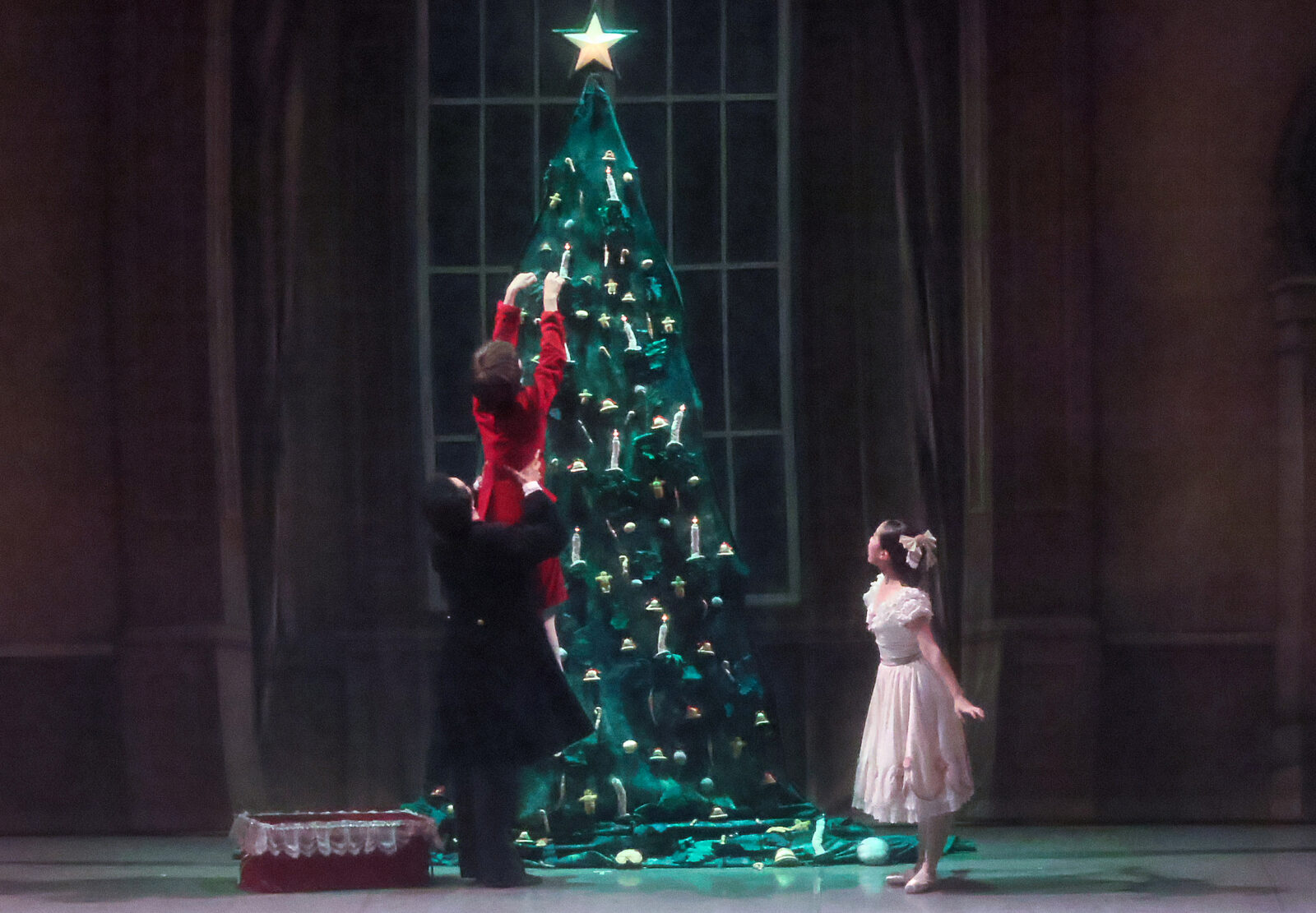 「クルミ割り人形」第1幕