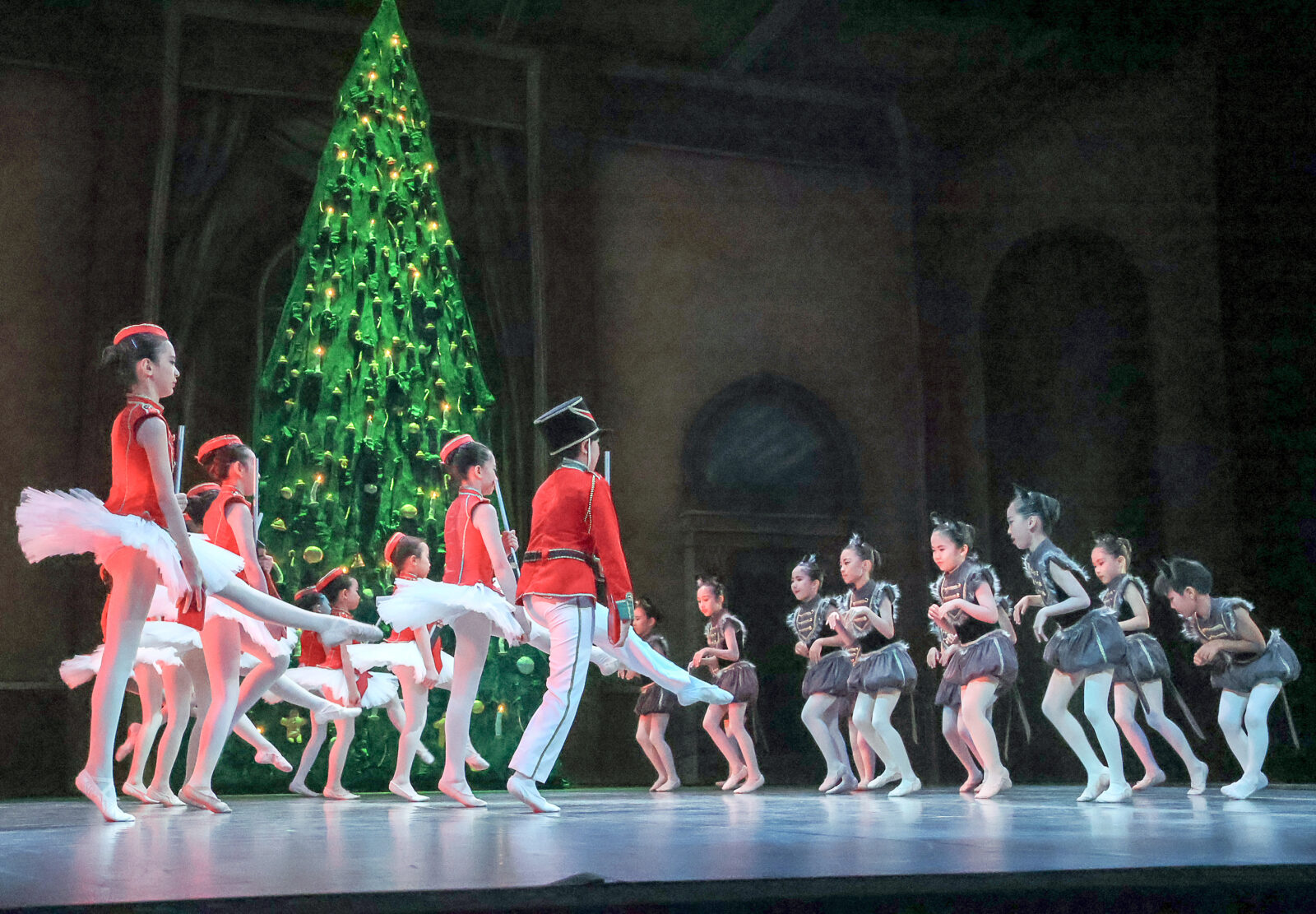 「クルミ割り人形」第1幕