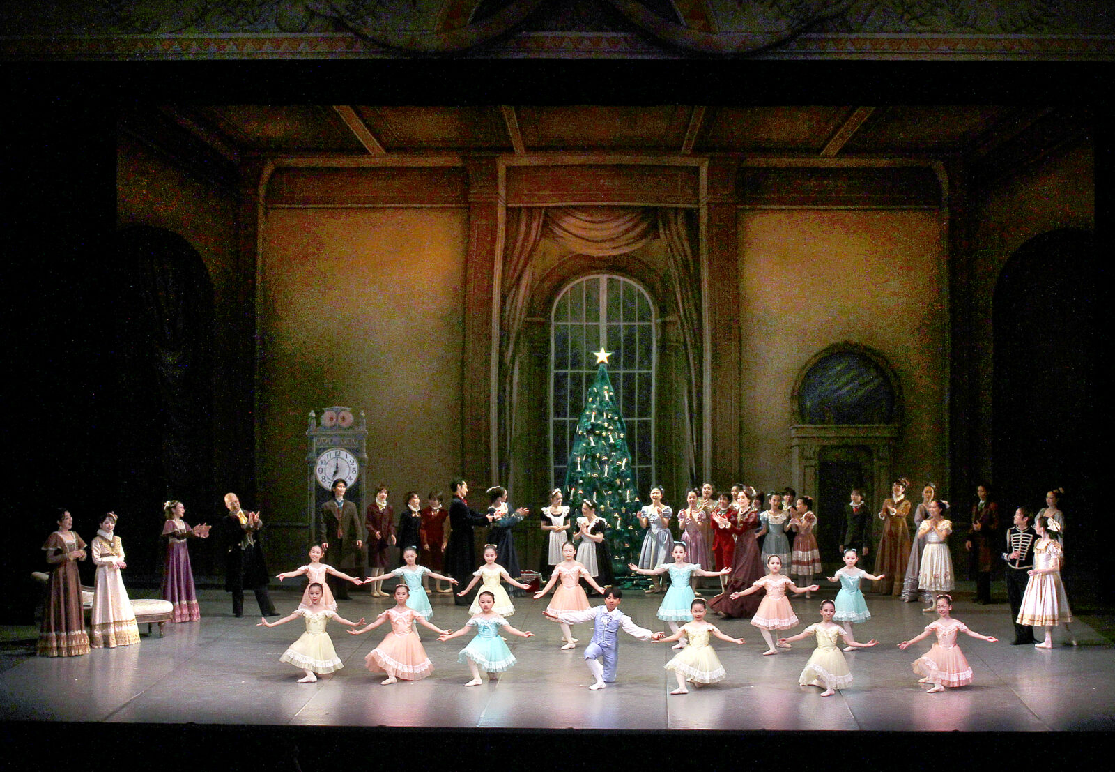 「クルミ割り人形」第1幕