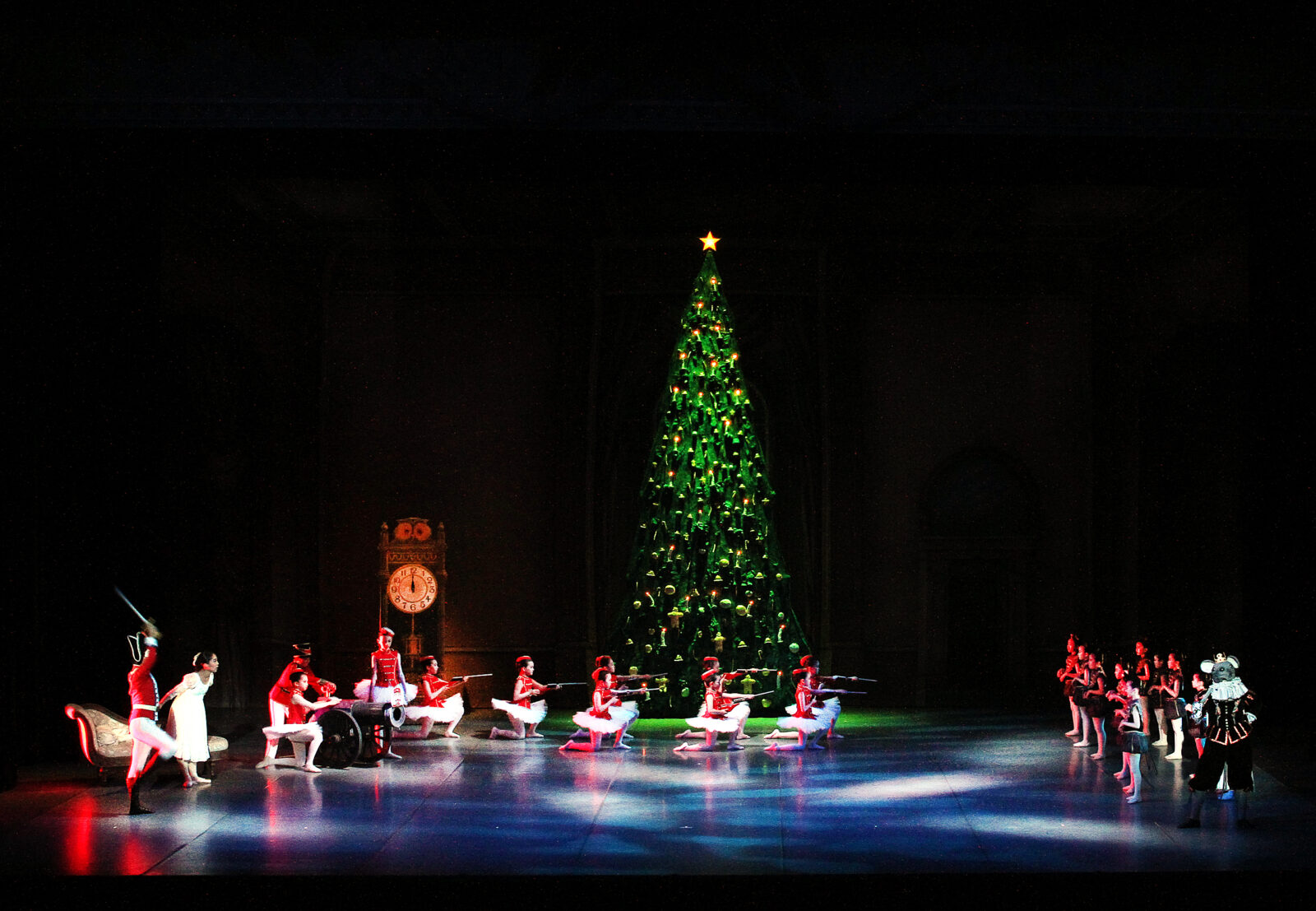 「クルミ割り人形」第1幕